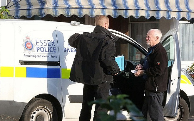 Thầy giáo quăng mẹ già từ ban công hơn 4 m và lời khai gây sốc Ảnh 2