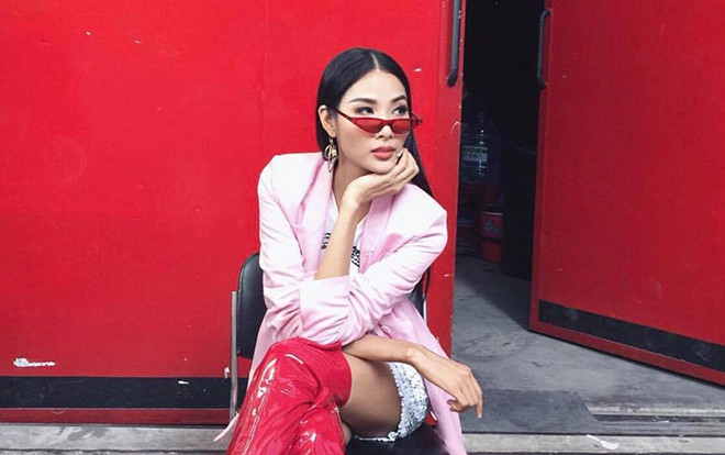 Đây chính là chiếc kính râm 'nhỏ mà có võ' đang làm các fashionista phát sốt Ảnh 2