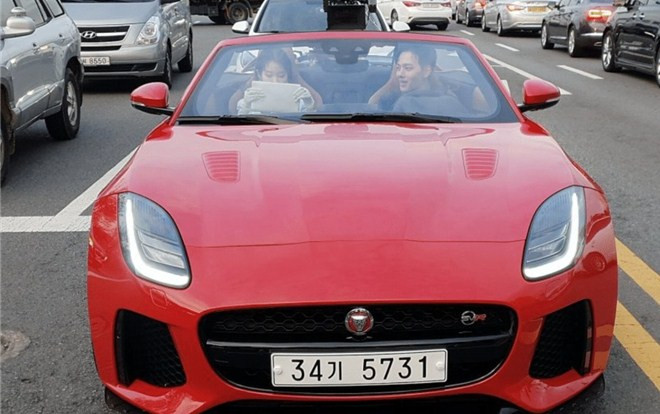 Lộ diện những hình ảnh đầu tiên của Yeo Jin Goo và IU trên phim trường ‘Hotel Del Luna’ Ảnh 2