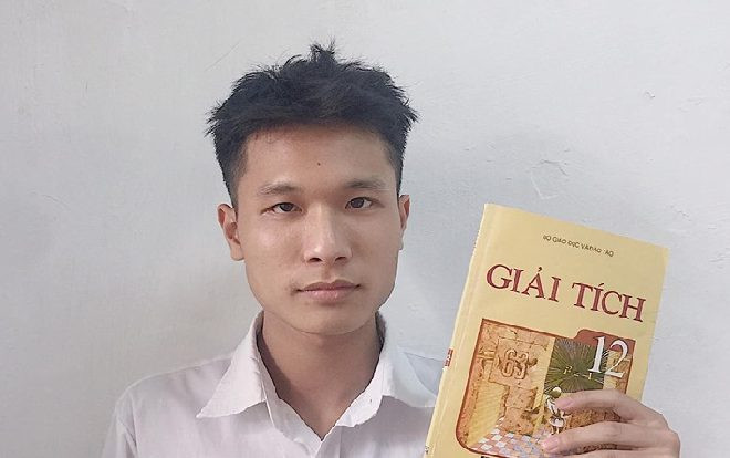 Cuối năm đến lớp, nam thanh niên 'thả thính' cực chất với sách giáo khoa làm nhiều bạn nữ đổ 'rầm rầm' Ảnh 2