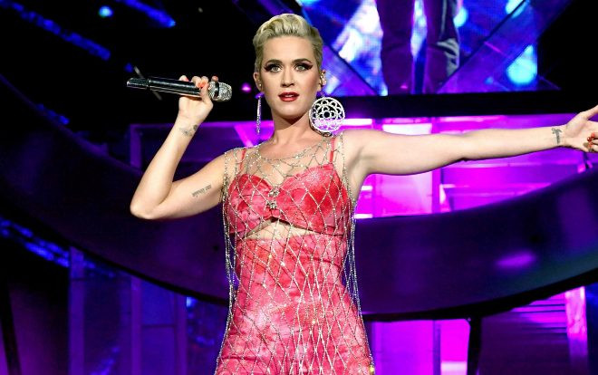 Katy Perry chuẩn bị phát hành bài hát mới: Là 'mũi neo' cứu lấy sự nghiệp hay tiếp tục trượt dài không phanh? Ảnh 2