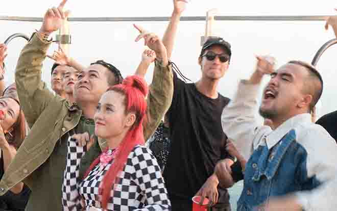 Chê live dở, ép giải nghệ,…: Lộn xộn Band đưa muôn vàn điều khủng khiếp từ antifan vào… MV mới Ảnh 2