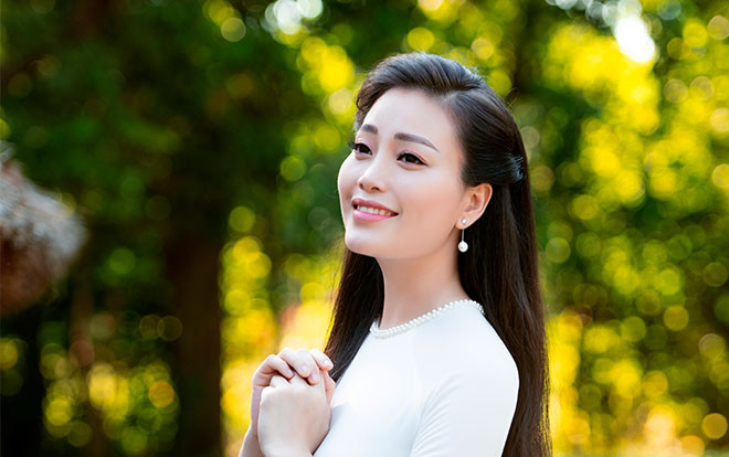 Huyền Trang (Quán quân Sao mai 2013) gây xúc động khi thực hiện MV về quê Bác nhân dịp tháng Năm lịch sử Ảnh 2