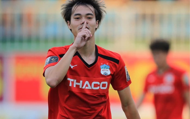 Clip Văn Toàn đánh đầu đẳng cấp gỡ hòa cho CLB HAGL Ảnh 2