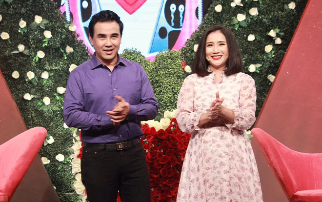 Quyền Linh - Cát Tường: Tranh thủ bán hàng online kiếm thêm thu nhập sau những phút giây rực rỡ trên sân khấu Ảnh 2