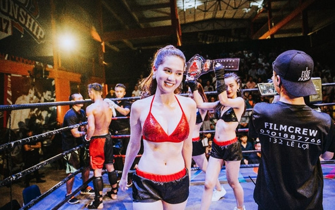 Không chỉ đốt nóng ở Cannes, Ngọc Trinh từng cởi váy làm Ring girl ở sàn đấu võ Ảnh 2