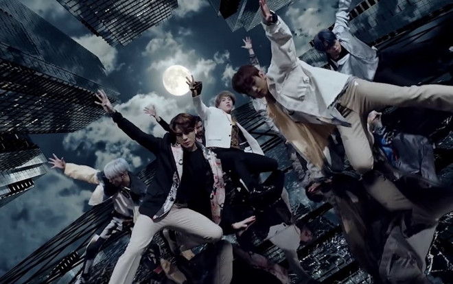 GOT7 trở lại với MV 'ECLIPSE' - Sự giao thoa tuyệt vời đầy ám ảnh giữa ánh sáng và bóng tối! Ảnh 2