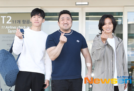 Yoon Seung Ah theo chồng và Ma Dong Seok sang Pháp dự 'LHP Cannes 2019'