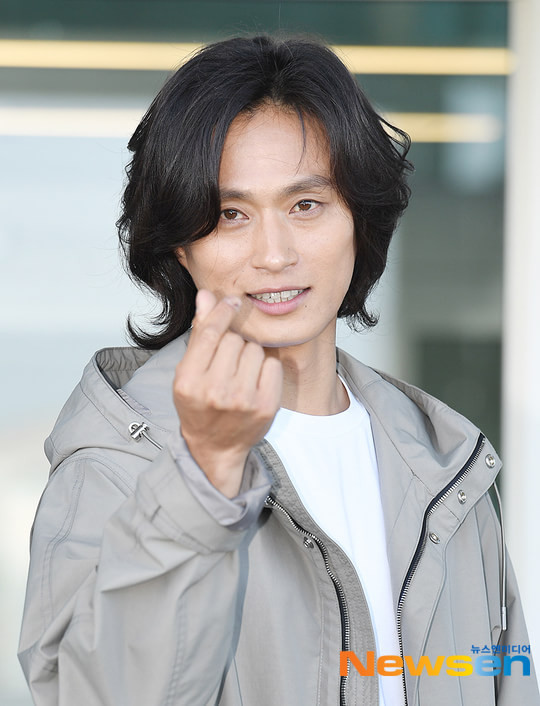 Yoon Seung Ah theo chồng và Ma Dong Seok sang Pháp dự 'LHP Cannes 2019'