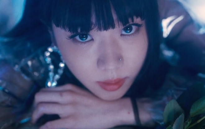 Rời khỏi YG chưa đầy 1 năm, Katie Kim đã kịp lần 2 trở lại Kpop với MV 'Thinkin Bout You' Ảnh 2