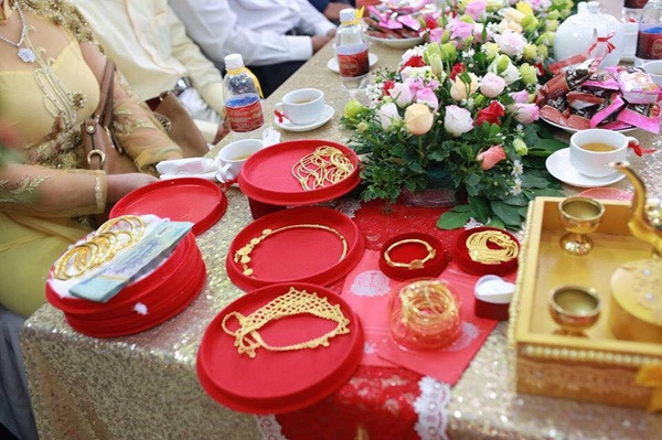 Cô dâu về nhà chồng với của hồi môn 'khủng', nhưng dân mạng lại chỉ chú ý đến chi tiết này