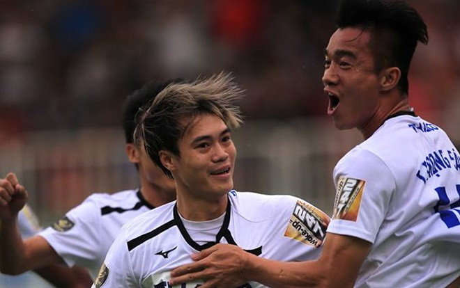 HAGL thấp bé nhỏ con thua đau trước 'quái chiêu' của Huỳnh Đức Ảnh 2