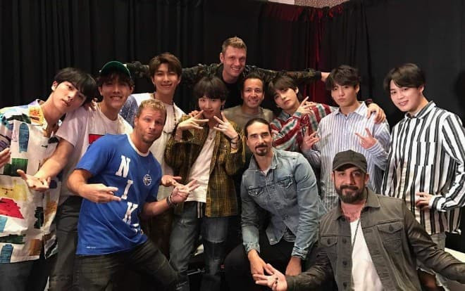Bức ảnh gây xôn xao: 'Huyền thoại' Backstreet Boys và BTS sẽ kết hợp trên sân khấu #DNAWorldTour 2019? Ảnh 2