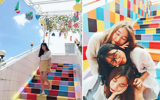 Xuất hiện bậc thang cầu vồng rực rỡ sắc màu tại khu vực hot 'Hongkong bên hông Đà Lạt' Ảnh 2