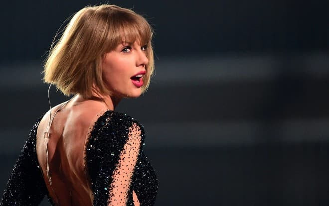 Chưa bao giờ cộng đồng Swifties Việt Nam mong được gặp Taylor Swift như chính lúc này! Ảnh 2