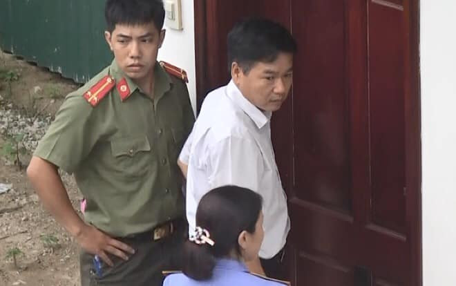 Gian lận thi cử ở Sơn La: Đem bài về nhà sửa, đến khi đủ điểm như yêu cầu 'đơn đặt hàng' mới thôi Ảnh 2