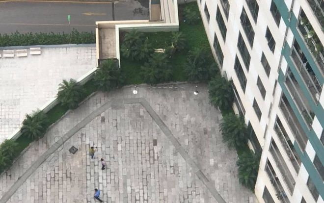 Người đàn ông rơi từ tầng 22 chung cư Mipec Long Biên xuống cạnh bể bơi tầng 6 tử vong Ảnh 2