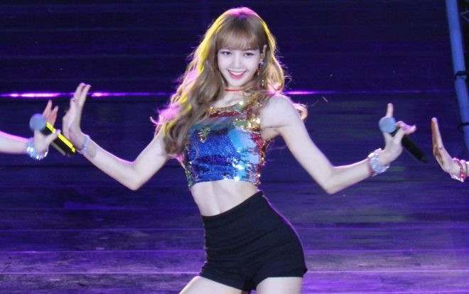 Gật gù tấm tắc với cơ bụng số 11 quyến rũ của các girl crush Blackpink, Red Velvet, Twice… Ảnh 2