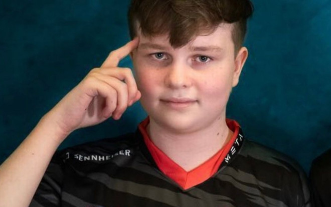 Bỏ học chơi game, cậu bé 15 tuổi kiếm hàng trăm triệu mỗi tháng Ảnh 2