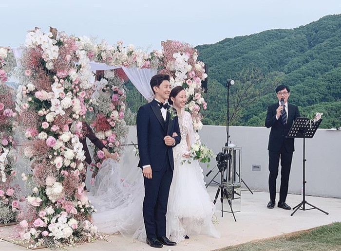 Lộ ảnh hiếm hoi của Yoona (SNSD) và Im Soo Hyang tại đám cưới sao 'Thư ký Kim sao thế?' Ảnh 3