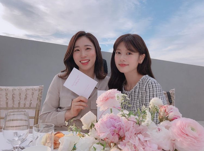 Lộ ảnh hiếm hoi của Yoona (SNSD) và Im Soo Hyang tại đám cưới sao 'Thư ký Kim sao thế?' Ảnh 8