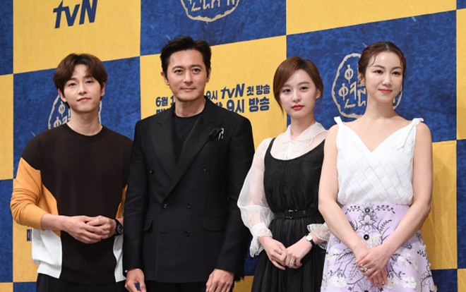 Họp báo 'Arthdal Chronicles': Tương tác ngược giữa Song Joong Ki - Jang Dong Gun và Kim Ji Won - Kim Ok Bin Ảnh 2