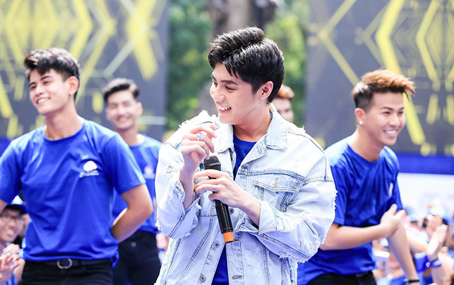 Loạt ảnh Noo Phước Thịnh rạng ngời lúc sáng sớm tại thủ đô Hà Nội: Sự thật phía sau khiến ai cũng phải bật cười Ảnh 2