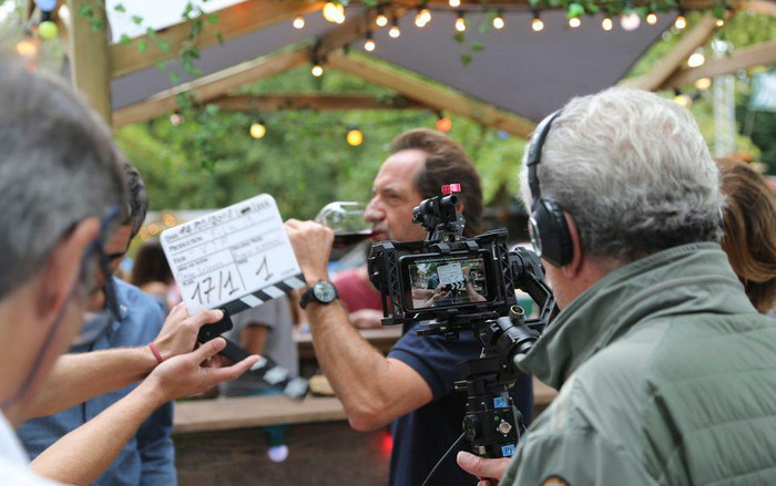 Chỉ với chiếc iPhone, vị đạo diễn từng giành giải Oscar này vẫn quay được những thước phim siêu đẹp Ảnh 2