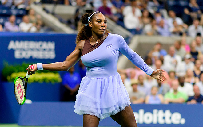 Trang phục thi đấu khiến đối thủ hoa mắt chóng mặt của Serena Williams - 'lão bà bà' làng banh nỉ Ảnh 2