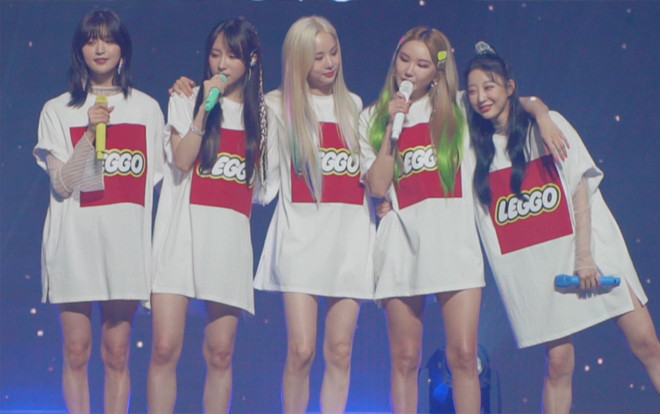 MV 'We Are..' (EXID): Món quà cuối cùng đầy xúc động mà Banana Culture dành tặng đến LEGGO Ảnh 2