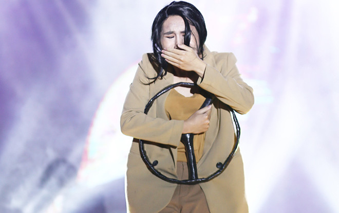 Phút Cuối - 'đặc sản' của trường Báo năm nay mang cả hit của Hoa hậu Hương Giang, BlackPink lên sân khấu Ảnh 2