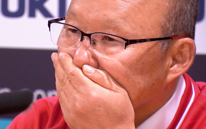 HLV Park Hang Seo 3 lần khóc, sao nghi ngờ gọi quân kiểu quan hệ Ảnh 2