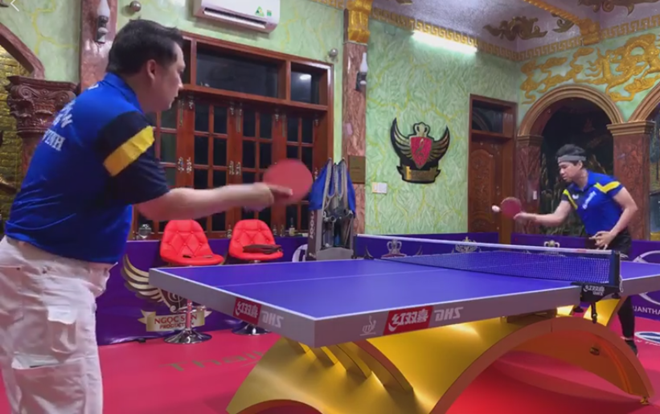 Danh ca Ngọc Sơn đấu bóng bàn với HLV Hồ Thiện Vinh Ảnh 2
