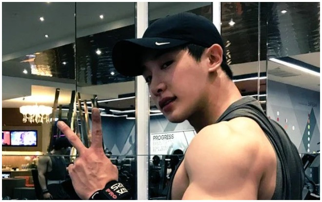 'Xịt máu mũi' với loạt body lực lưỡng cơ bắp cuồn cuộn của 11 nam thần Hàn Quốc Ảnh 2