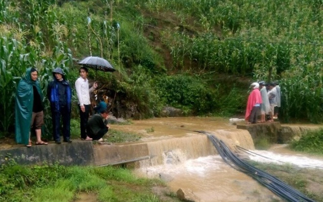 Hơn 120 cứu hộ nổ lực tìm kiếm nạn nhân mắc kẹt trong hang đá suốt 8 ngày ở độ sâu 40m Ảnh 2