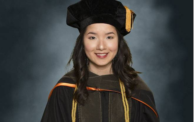 Cô gái Bình Định xuất sắc tốt nghiệp thủ khoa đầu tiên ngành Dược tại ĐH lớn ở Mỹ Ảnh 2