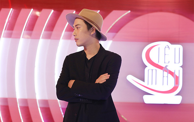 NTK Trần Hùng: Sự nhầm lẫn giữa 'xu hướng' và 'sao chép' ảnh hưởng tiêu cực đến thời trang nước nhà Ảnh 2