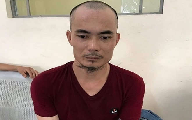 Vừa ôm ma tuý vừa thản nhiên đứng xem cảnh sát 141 làm việc, người đàn ông liền bị bắt giữ Ảnh 2