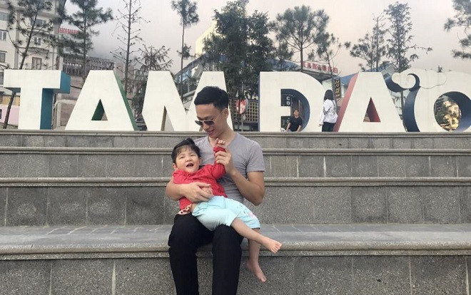 Em bé Lào Cai bị suy dinh dưỡng giờ ra sao sau 3 năm được mẹ nuôi Thanh Tâm chăm sóc? Ảnh 2