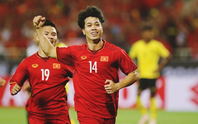 Cận cảnh Công Phượng, Văn Toàn có những pha đá ăn ý, nhảy múa trước Curacao Ảnh 2