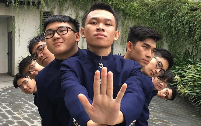 Cover lại trend ảnh kỷ yếu, dàn ‘cực phẩm’ khiến cộng đồng mạng đua nhau truy lùng 'info ‘ Ảnh 2