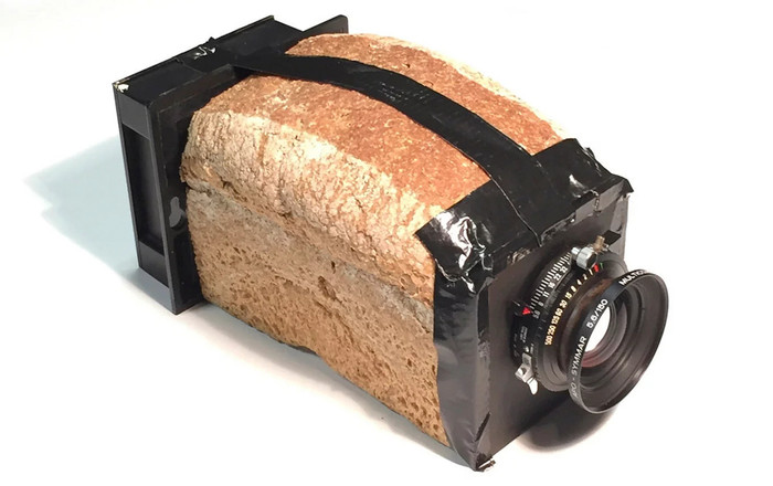 Những bức ảnh tuyệt vời được chụp bằng camera làm từ chất liệu bánh mì Ảnh 2