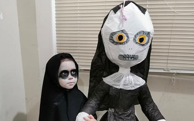 Tiệc sinh nhật để đời của 'fan cứng' 3 tuổi chị ma Valak Ảnh 2