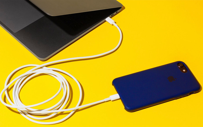 Vì sao trời nóng sạc iPhone lại lâu đầy và đây là cách khắc phục Ảnh 2