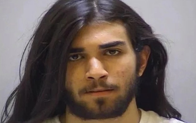 Mẹ hoảng hốt khi thấy kẻ lạ mặt trong nhà, sự thật sau đó còn khiến bà sốc hơn Ảnh 2