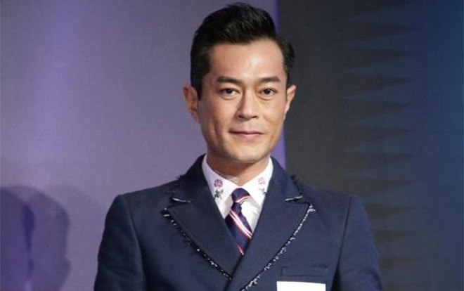 Cổ Thiên Lạc không tiếc chi 700 tỷ đồng mua du thuyền xa hoa để mẹ có thể thoải mái ra biển ngắm pháo bông Ảnh 2