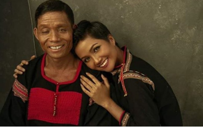 H'Hen Niê khiến fan rưng rưng khi chia sẻ câu chuyện nhân ngày của Cha Ảnh 2