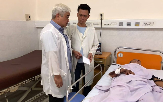 Nguyên nhân ban đầu vụ nổ dự án sân golf Cam Ranh: Khả năng do chập điện hoặc nổ điện thoại đang sạc Ảnh 2