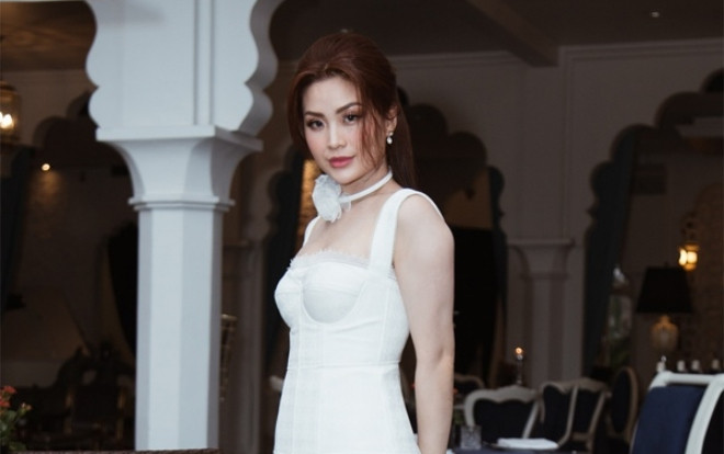 Á hậu Diễm Trang khiến fan tá hỏa khi lộ bắp tay to như lực sĩ Ảnh 2