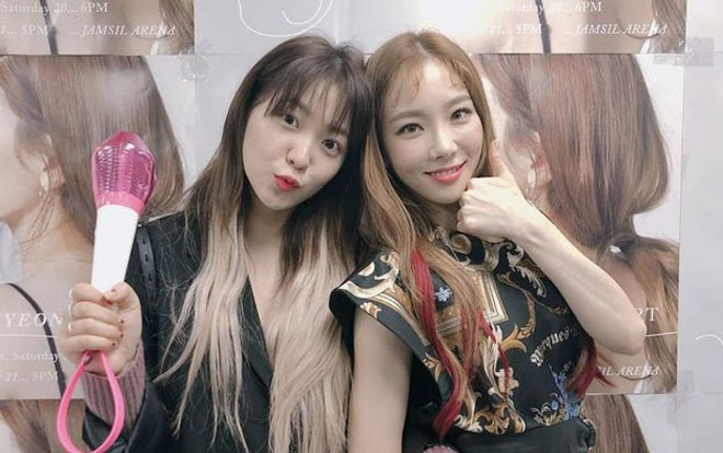 Giữa 'tâm bão' bệnh trầm cảm, fan Taeyeon an tâm phần nào khi vẫn luôn có em út Red Velvet Yeri bên cạnh 'queen vocal' Ảnh 2